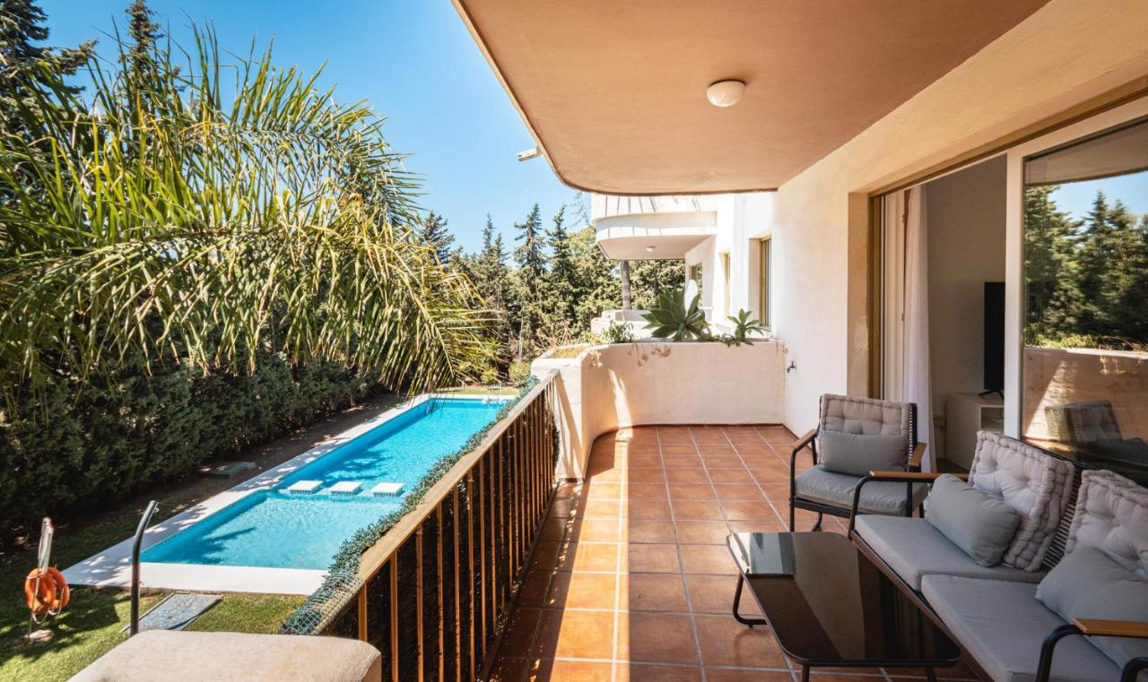 Apartment Puerto Banus Marbella Bagian luar foto
